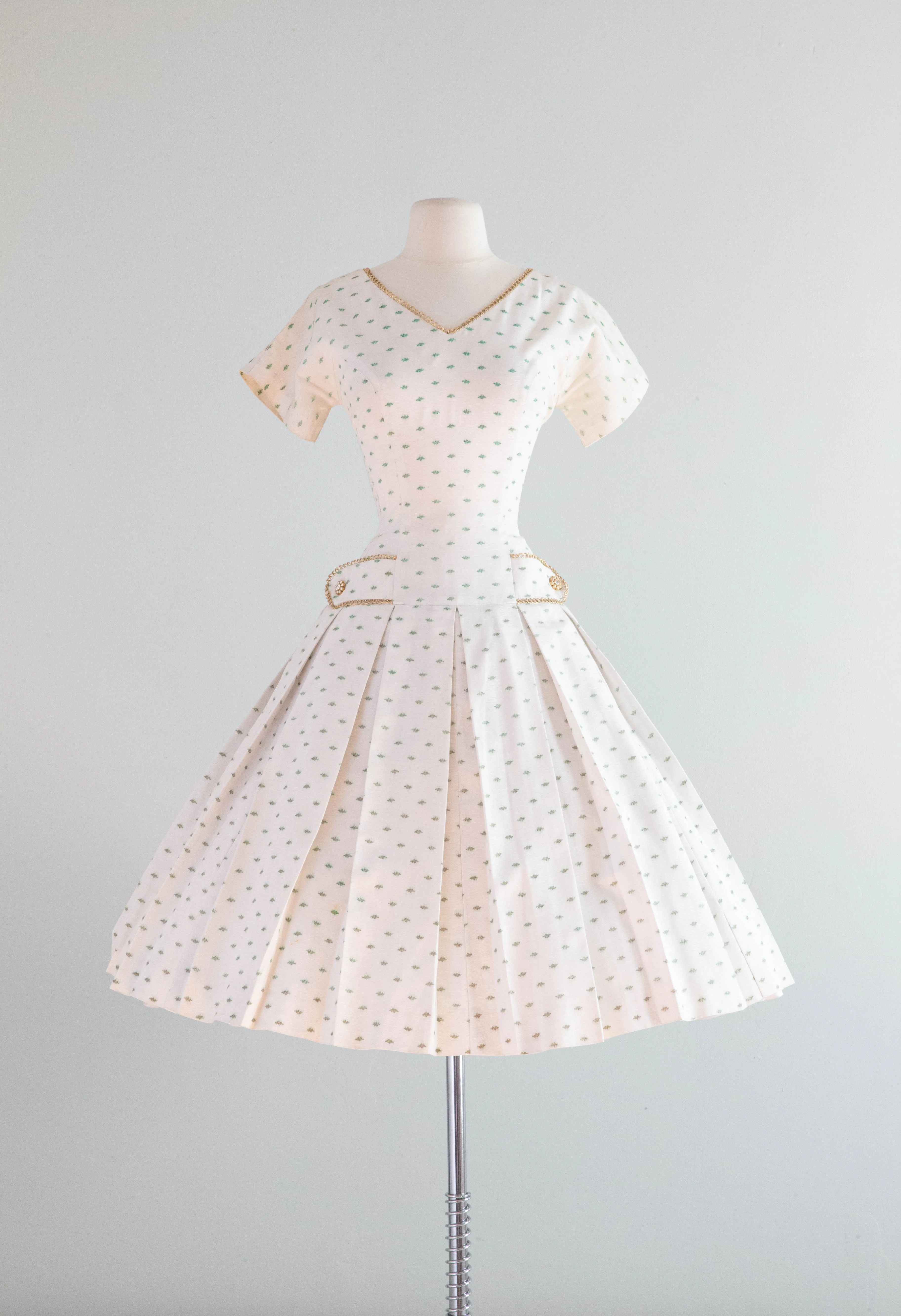 Darling 1950's Ivory Faille Party Dress With Green Trees / Small