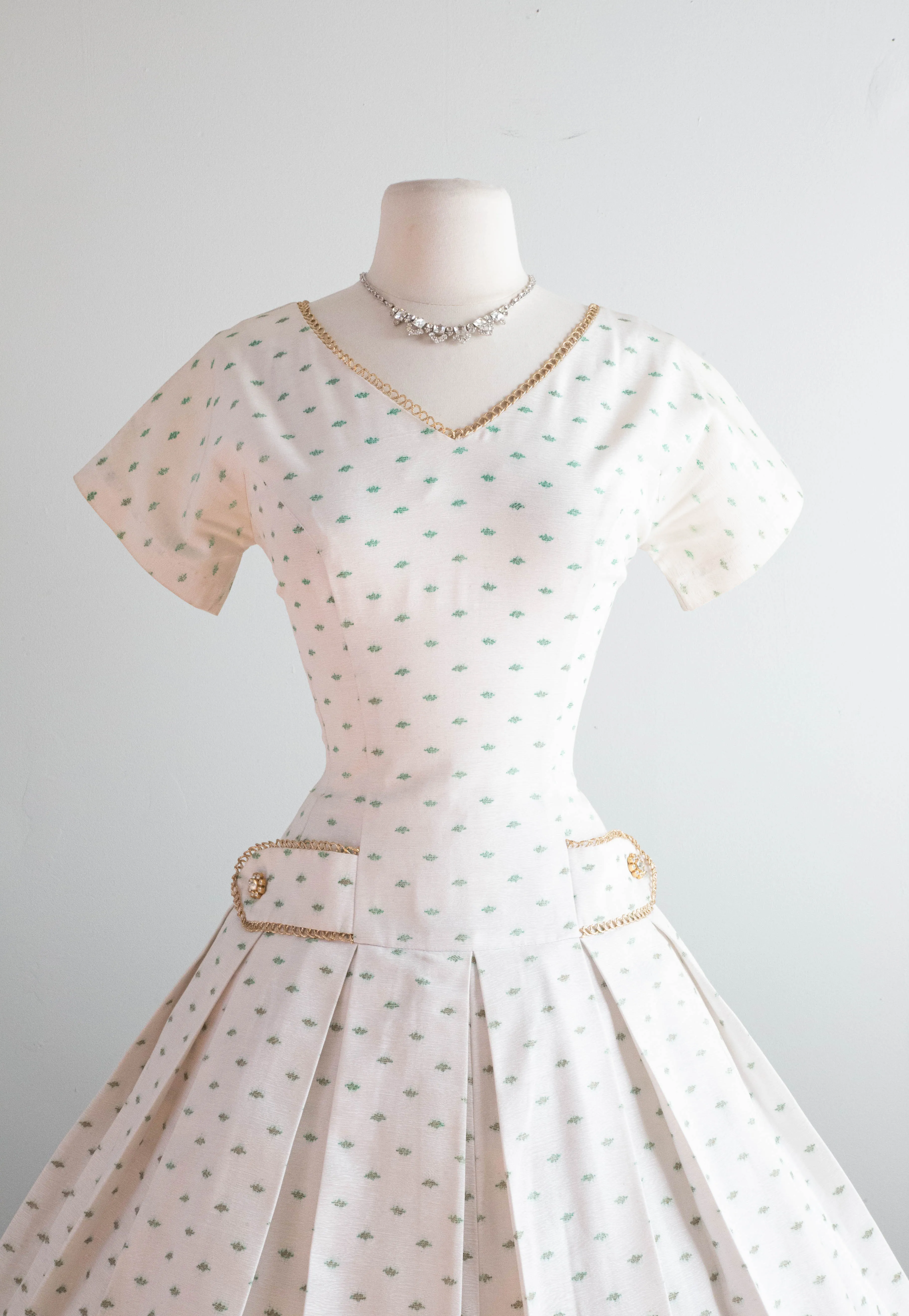 Darling 1950's Ivory Faille Party Dress With Green Trees / Small